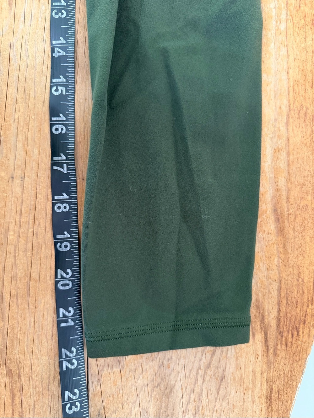 Athleta Salutation 7/8 Stash Pocket Tight Leggings Workout Olive Green Womens M - Picture 9 of 9